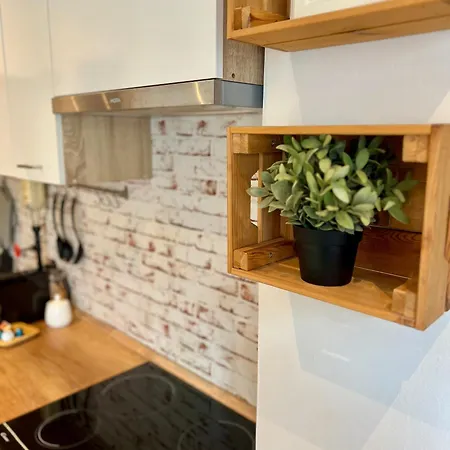 Apartment Adm Cozy In Center - Netflix, Coffee, Ac *